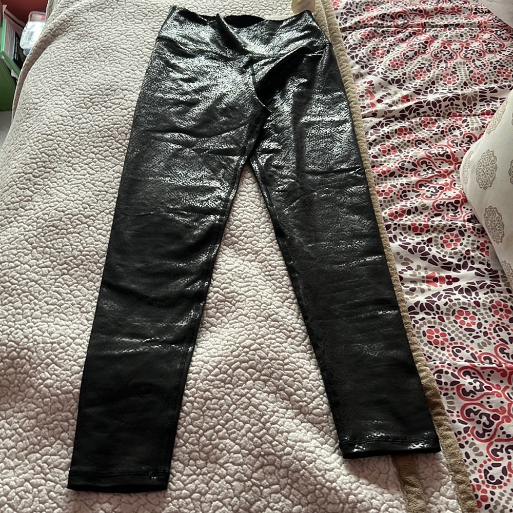 NWT Aerie High Rise Black Crackle Leggings